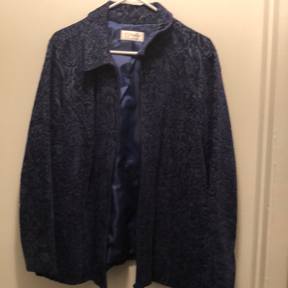 Jacket zipped up front